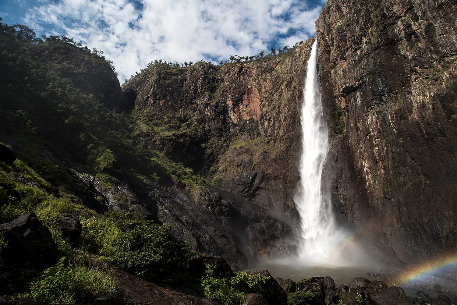 Wallaman falls : Une Chute Qui Tombe à Pic